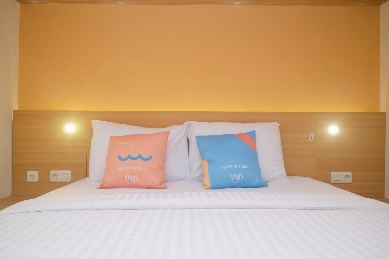 Sans Hotel Aurum Majapahit Semarang Exterior photo